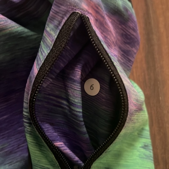 Lululemon Shorts Drop It Low Rio Nights Multi Black Size 6 - Picture 4 of 7